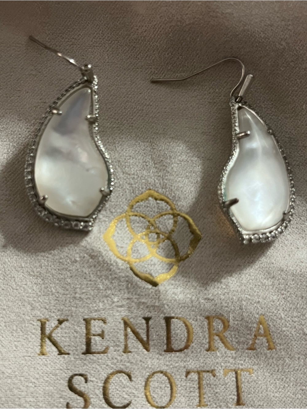Kendra Scott white Teardrop Iridescent Drop Earrings - Picture 2 of 4